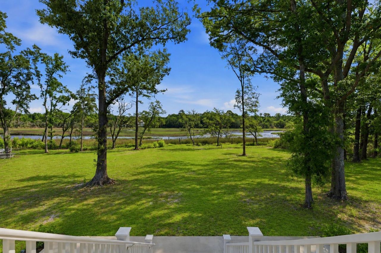 615 J And R Road Photo 20