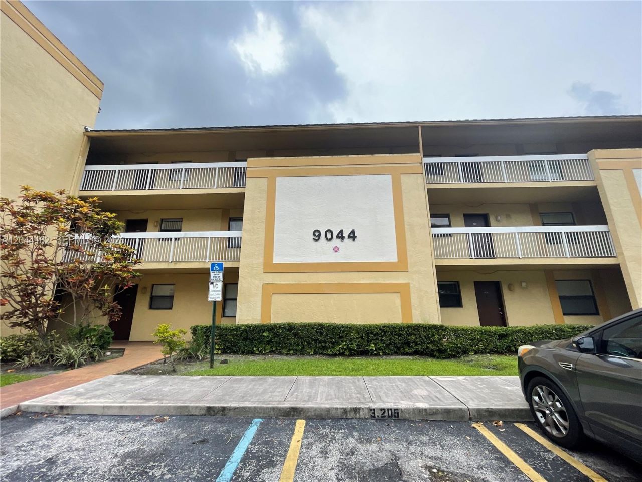 9044 NW 28th Dr , Unit 3-106, Coral Springs, FL 33065 Photo