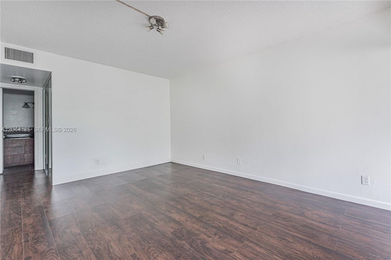 3301 Spanish Moss Ter, Unit 406, Lauderhill, FL 33319 Photo