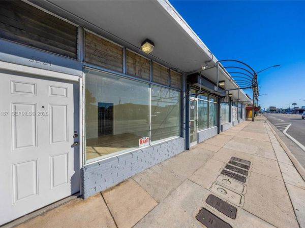 3241 NW 7th St , Unit 3251, Miami, FL 33125