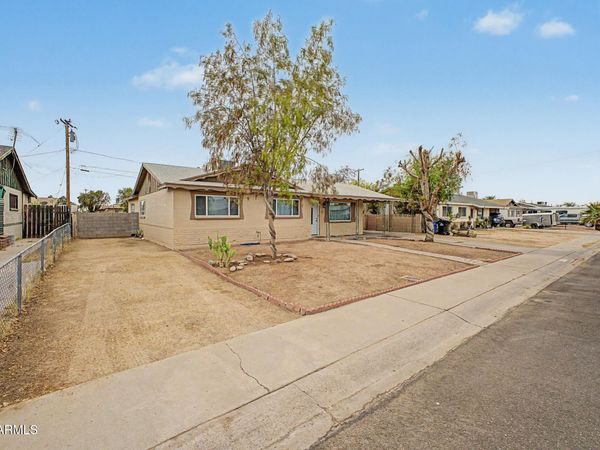 2909 W ASTER Drive, Phoenix, AZ 85029