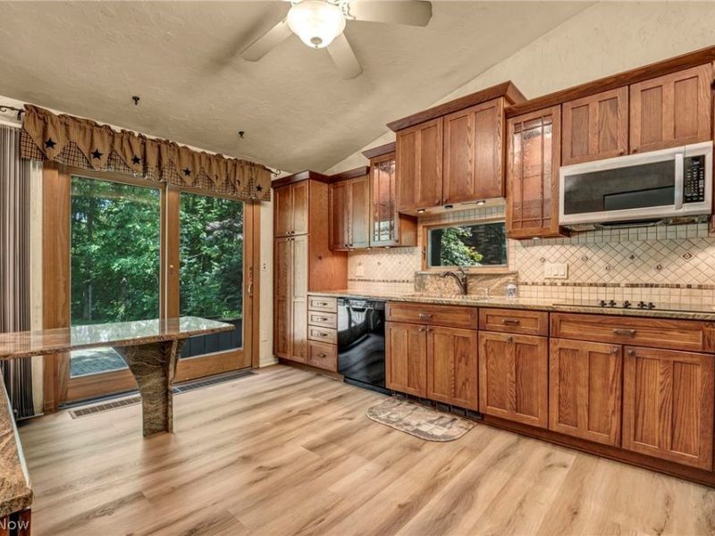 6845 Liberty Road, Solon, OH 44139 Photo 12