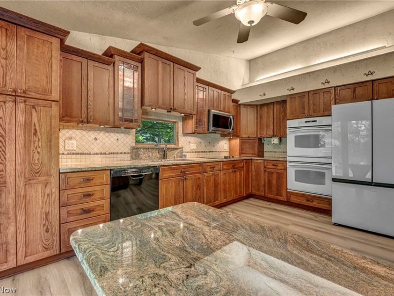 6845 Liberty Road, Solon, OH 44139 Photo 14