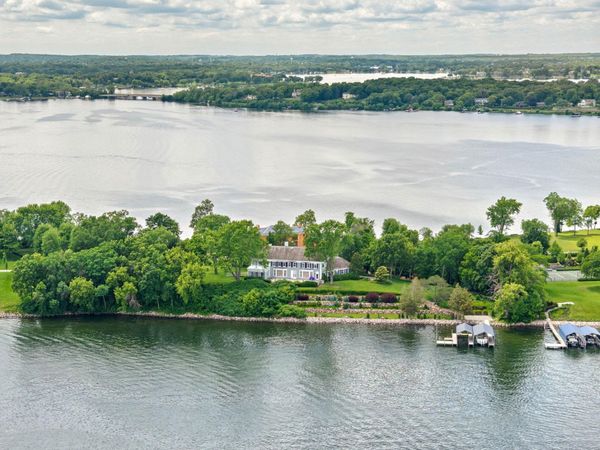 1480 Bracketts Point Road, Wayzata, MN 55391