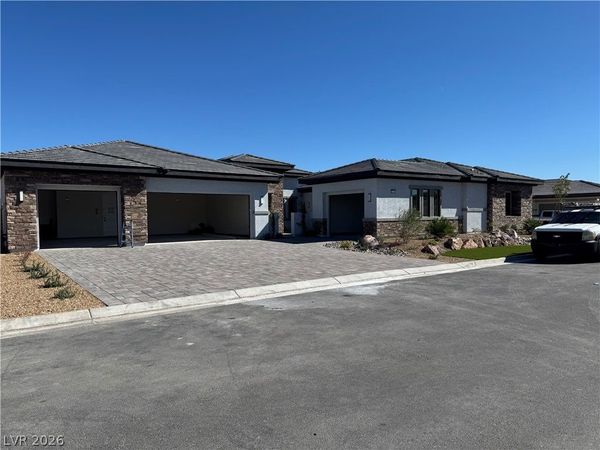 8250 Whitburn Court, Las Vegas, NV 89113