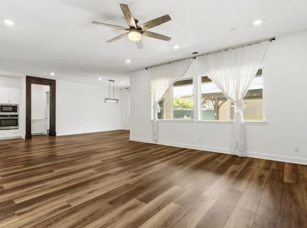 9875 Clyde Ingalsbe St, Elk Grove, CA 95624 Photo