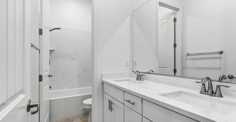 9875 Clyde Ingalsbe St, Elk Grove, CA 95624 Photo