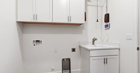 9875 Clyde Ingalsbe St, Elk Grove, CA 95624 Photo