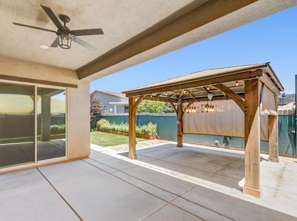 9875 Clyde Ingalsbe St, Elk Grove, CA 95624 Photo