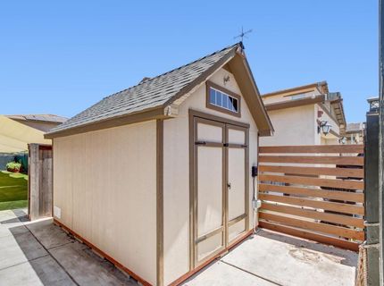 9875 Clyde Ingalsbe St, Elk Grove, CA 95624 Photo