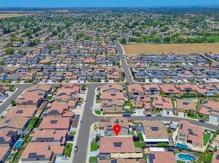 9875 Clyde Ingalsbe St, Elk Grove, CA 95624 Photo