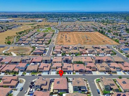9875 Clyde Ingalsbe St, Elk Grove, CA 95624 Photo
