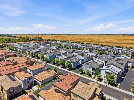 9911 Del Surf Ln, Elk Grove, CA 95757 Photo