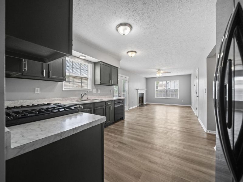 2839 Beal Drive , Columbus, OH 43232 Photo 10