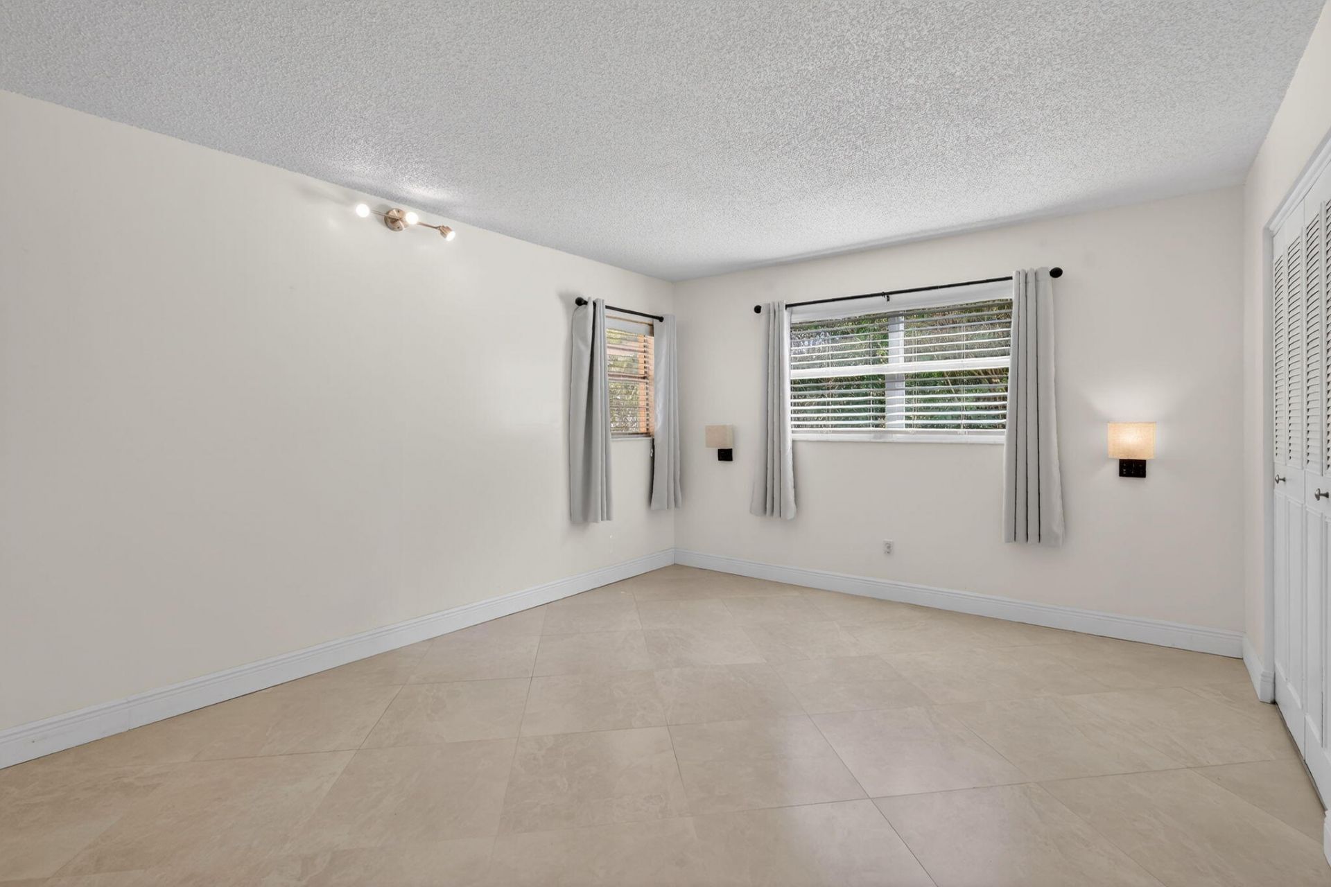2950 SE Ocean Boulevard, Unit 12, Stuart, FL 34996 Photo
