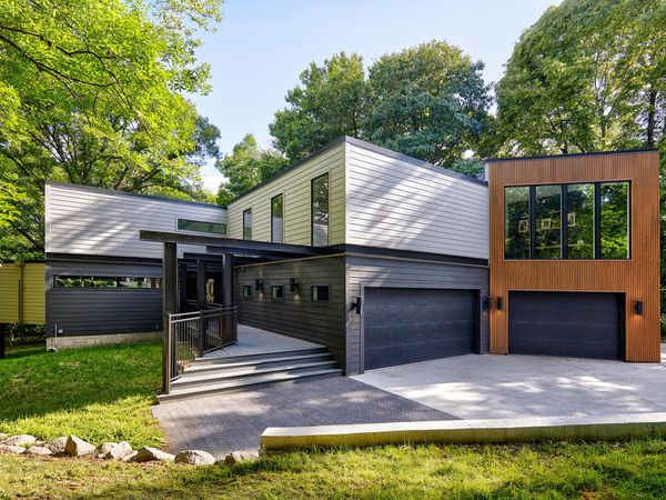 2916 Forest Hills Drive, Ames, IA 50014