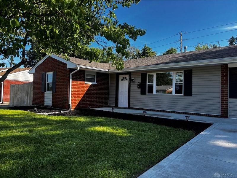 1737 Arapaho Drive, Xenia, OH 45385 Photo 2