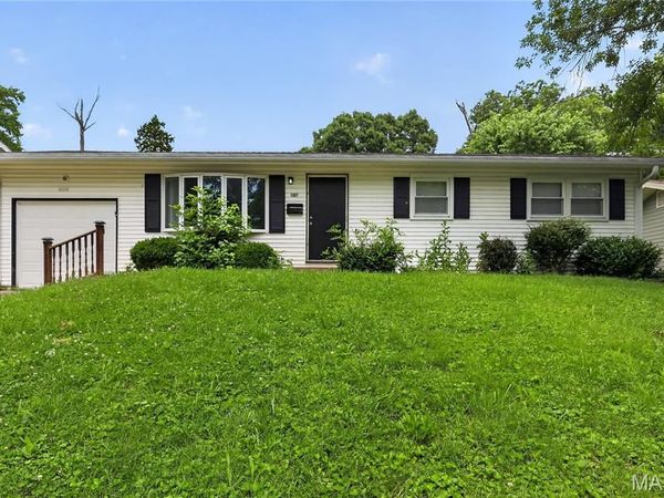 1027 Renshaw Drive , Ferguson, MO 63135