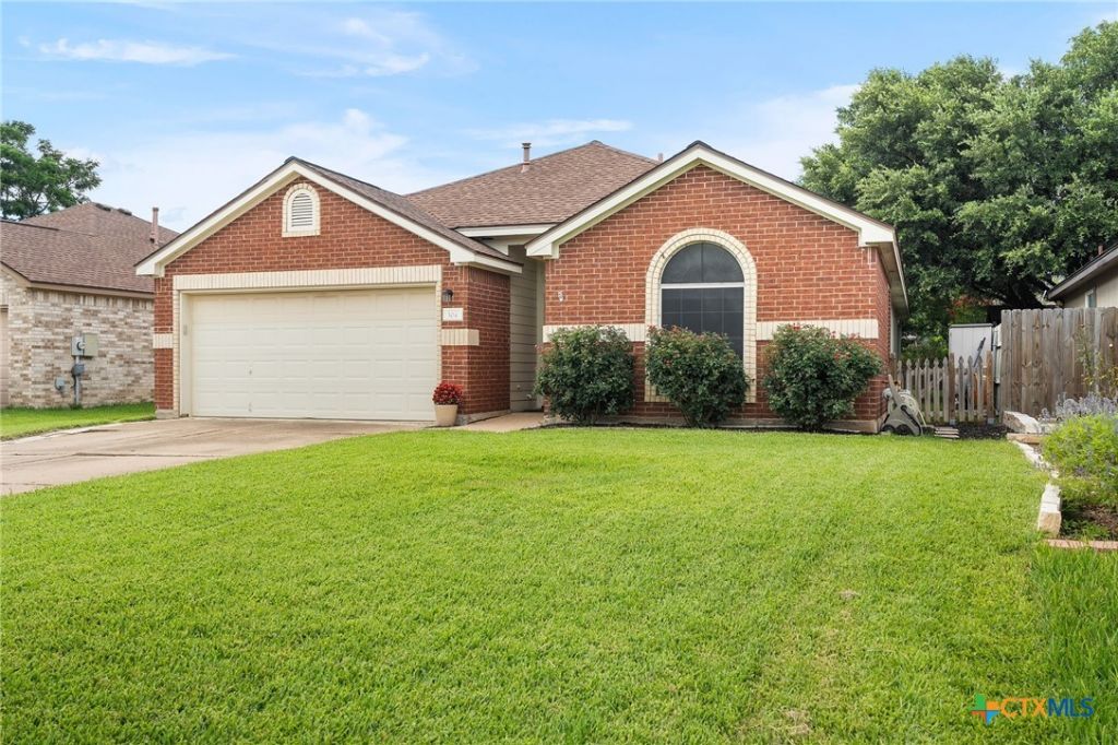 304 Adkins Cove, Georgetown, TX 78626 Main Photo