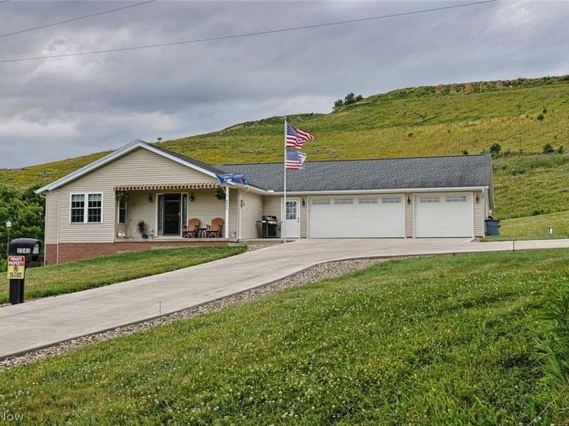 2343 Pleasant Hill Road NW, New Philadelphia, OH 44663 Photo 3