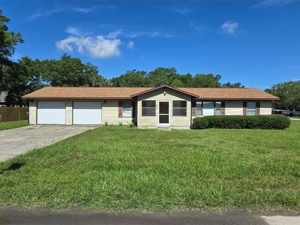 541 SUNSET AVENUE, UMATILLA, FL 32784