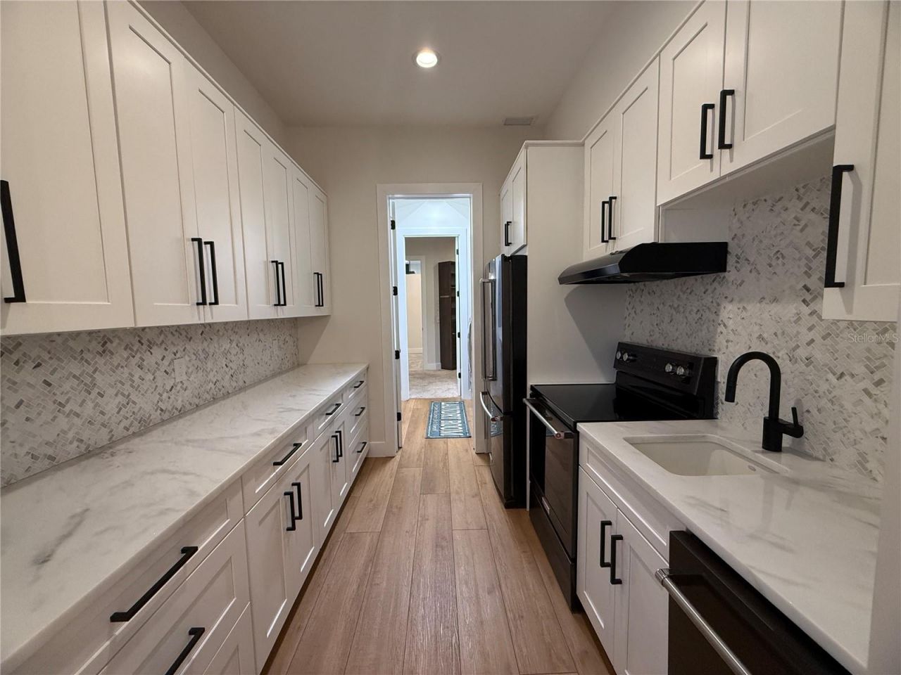20 W Crest Avenue, Winter Garden, FL 34787 Photo