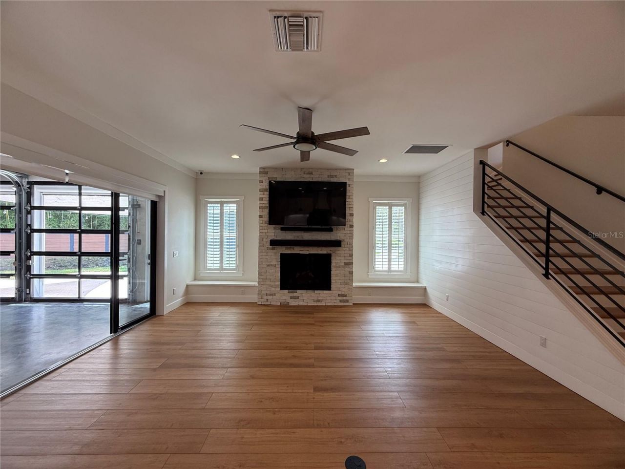 20 W Crest Avenue, Winter Garden, FL 34787 Photo