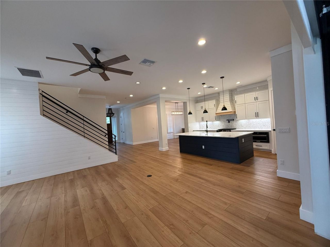 20 W Crest Avenue, Winter Garden, FL 34787 Photo