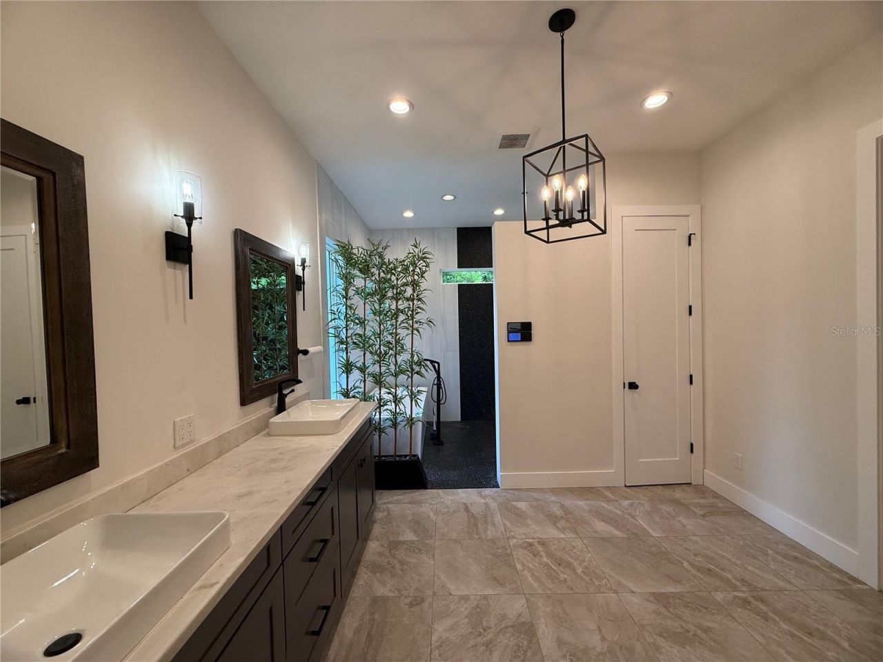 20 W Crest Avenue, Winter Garden, FL 34787 Photo