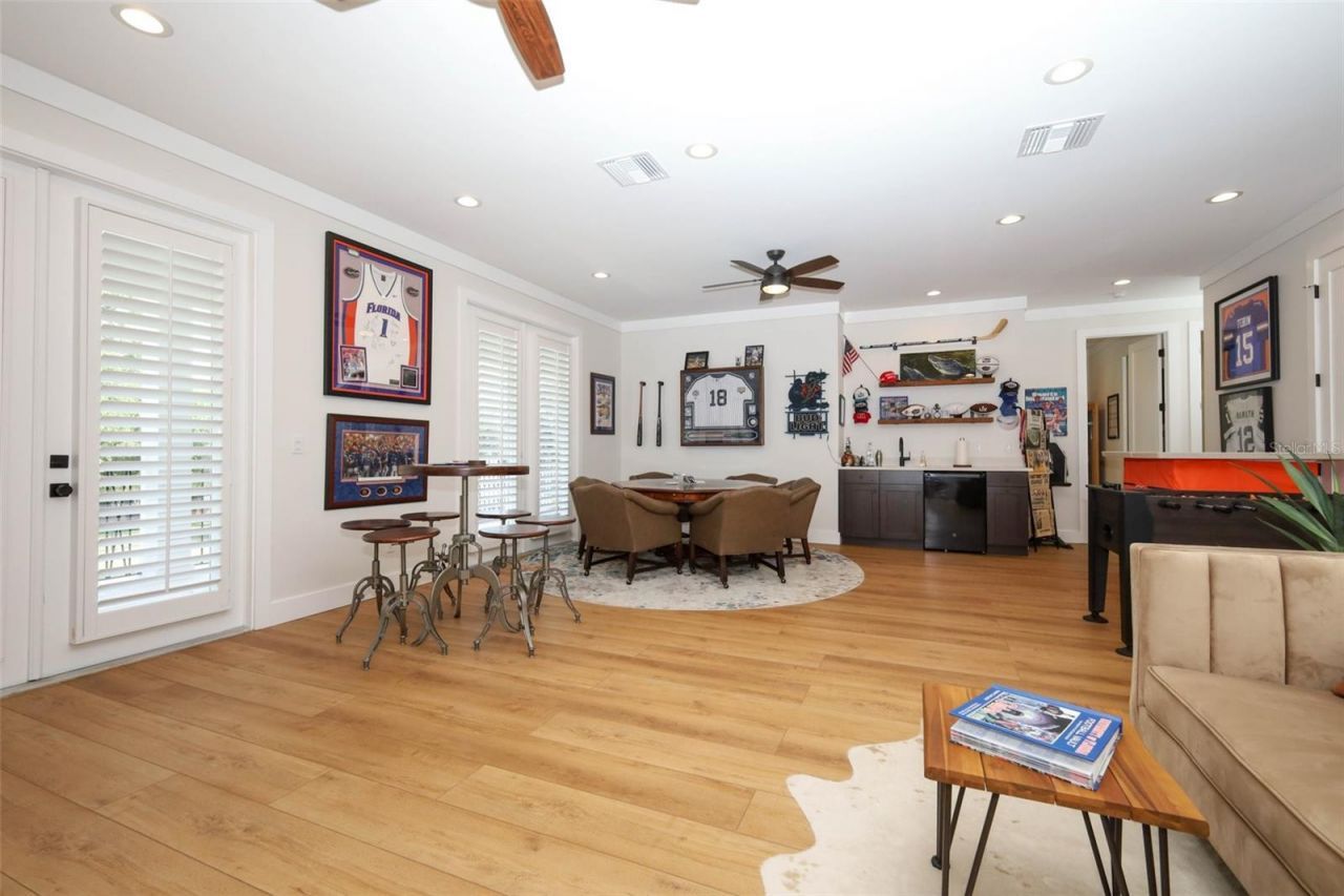 20 W Crest Avenue, Winter Garden, FL 34787 Photo