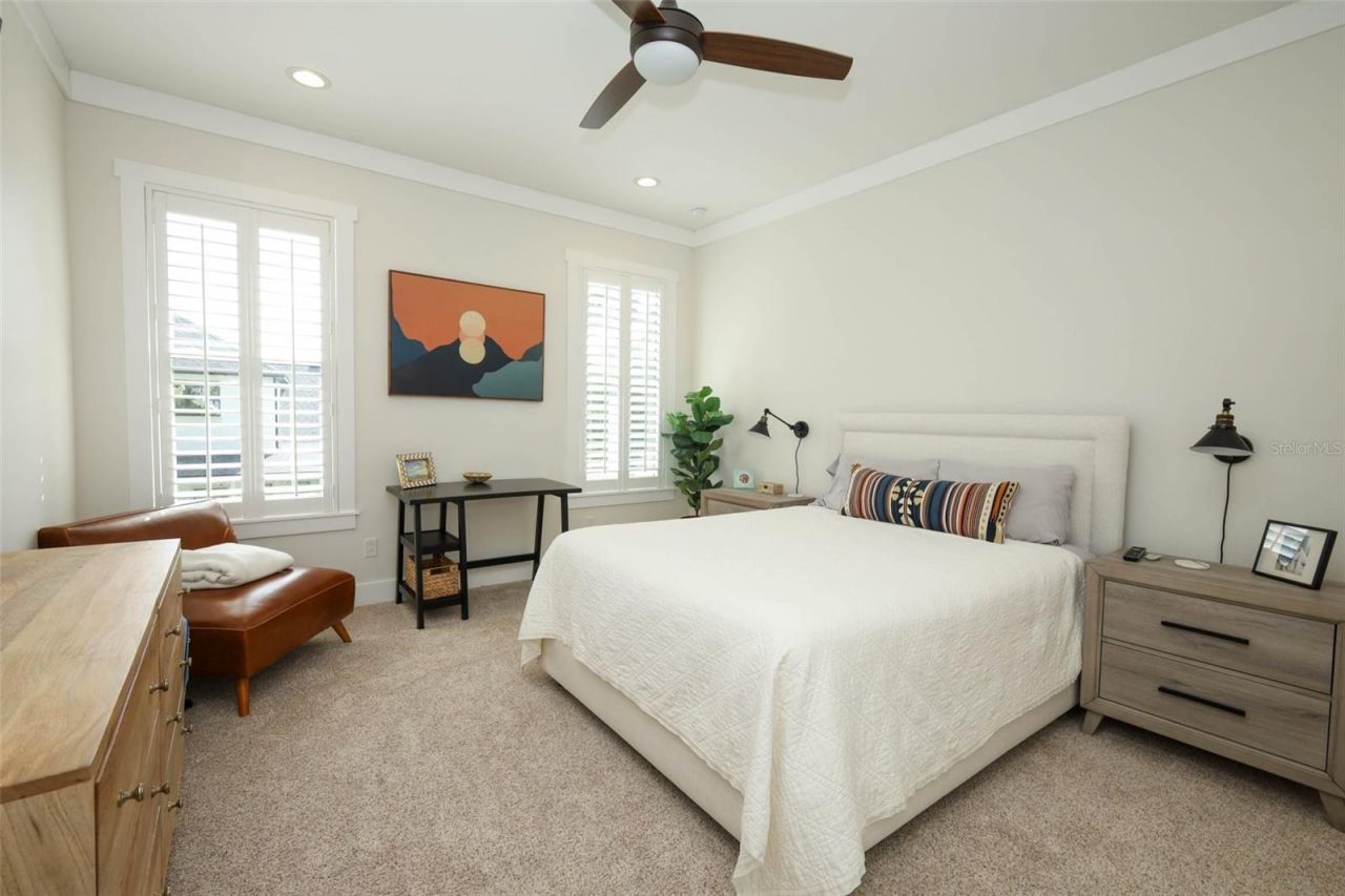 20 W Crest Avenue, Winter Garden, FL 34787 Photo