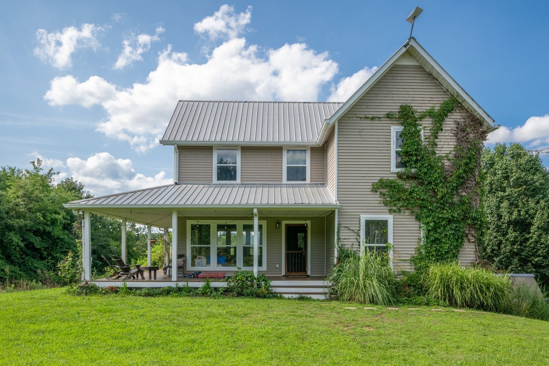 1255 Moss Branch Rd, Bon Aqua, TN 37025 Main Photo