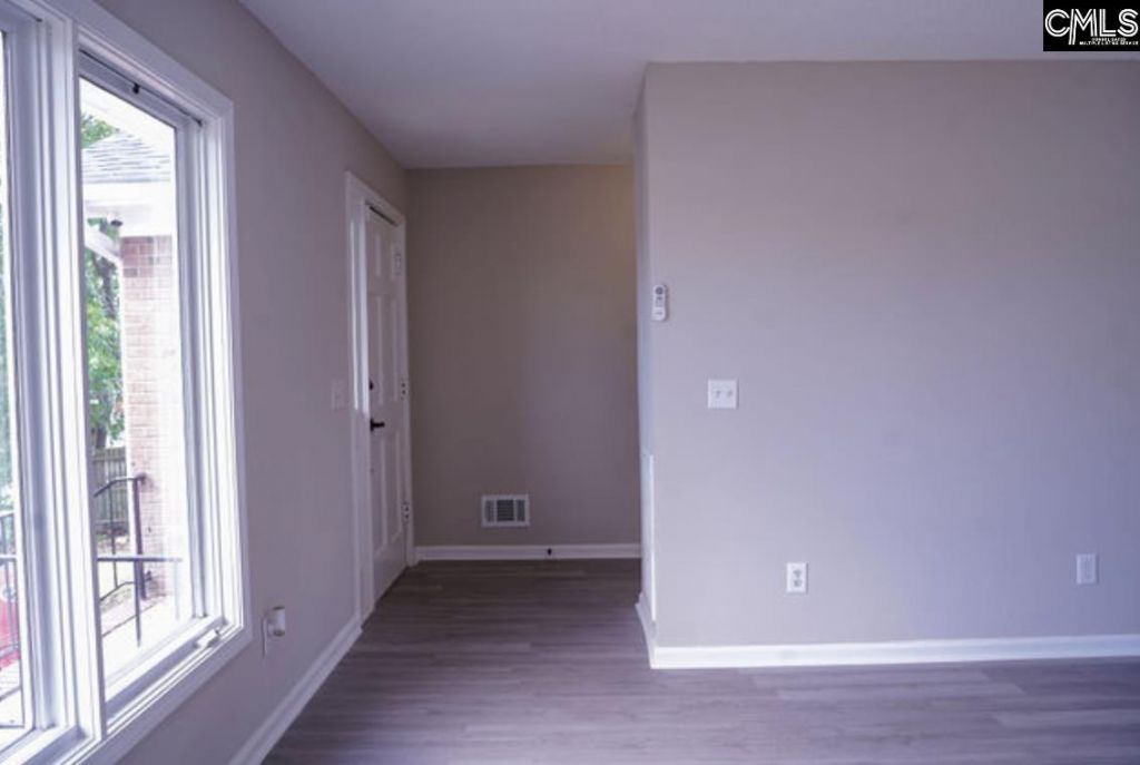 1909 Faraway Drive Photo 11