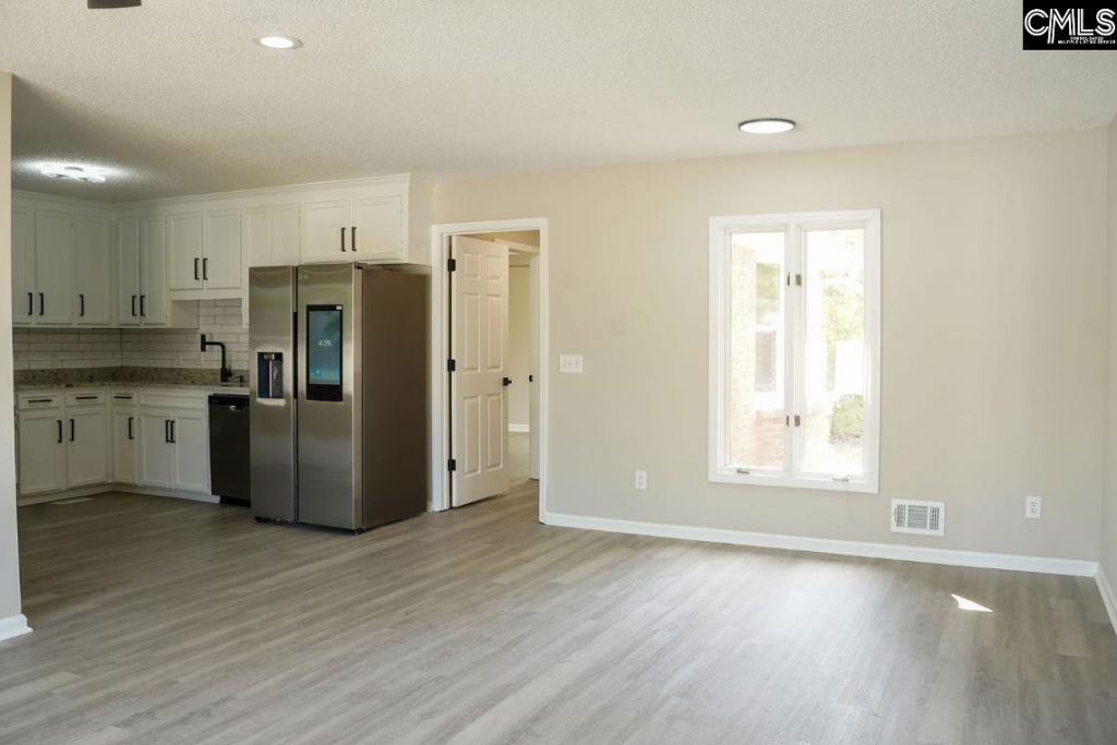 1909 Faraway Drive Photo 12