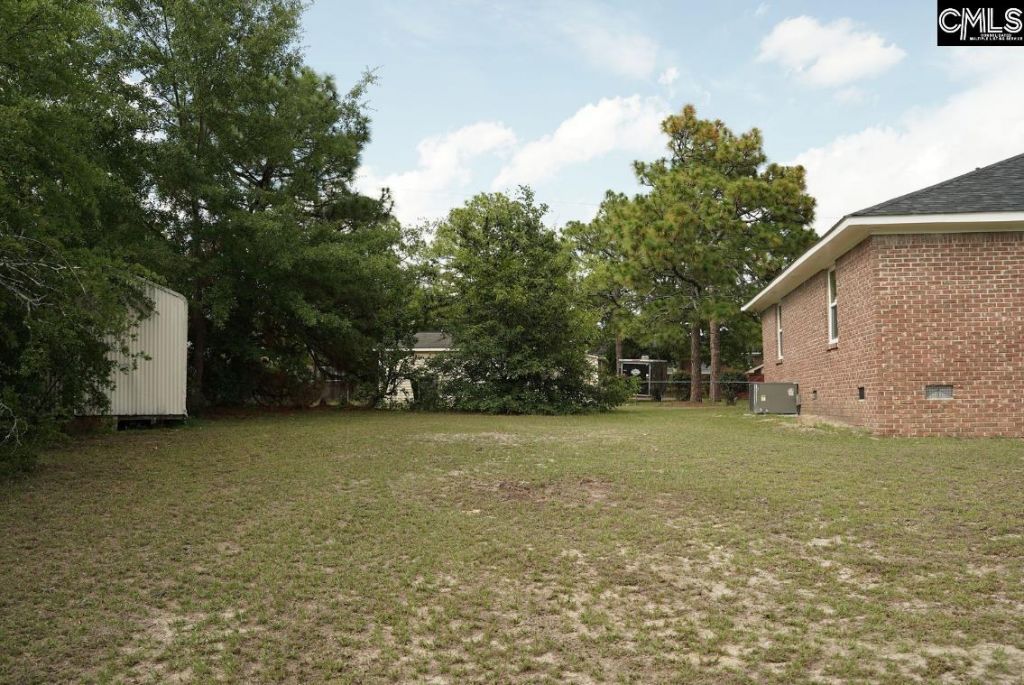 1909 Faraway Drive Photo 19