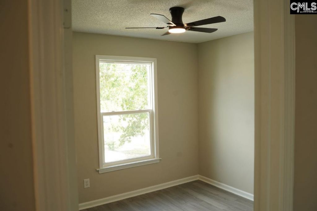 1909 Faraway Drive Photo 20