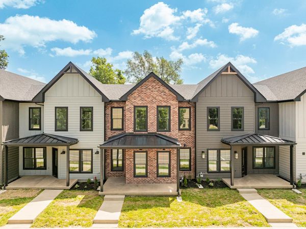 712 N Walnut Street, Muncie, IN 47305
