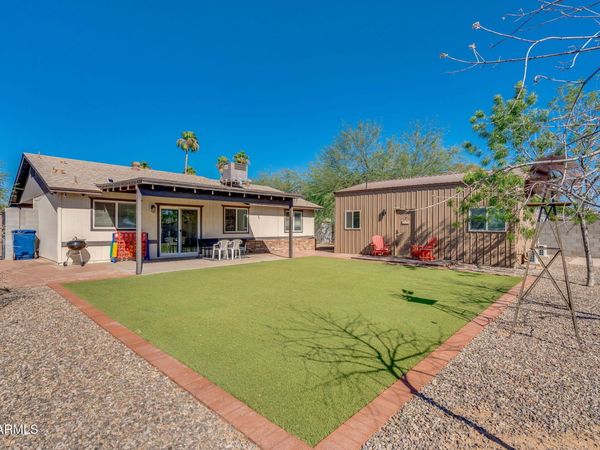 2802 N PENNINGTON Drive, Chandler, AZ 85224