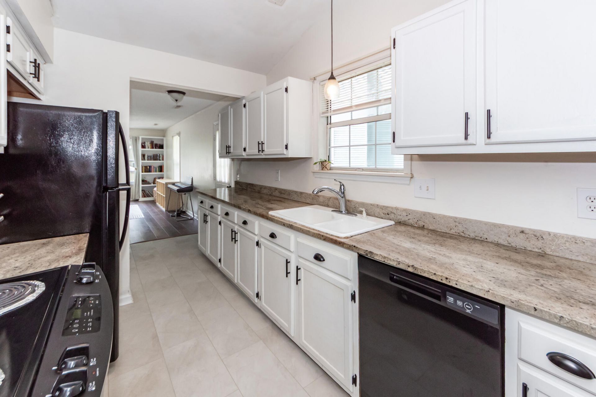 110 Ruston Place Photo 16