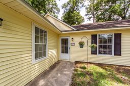 110 Ruston Place photo 4