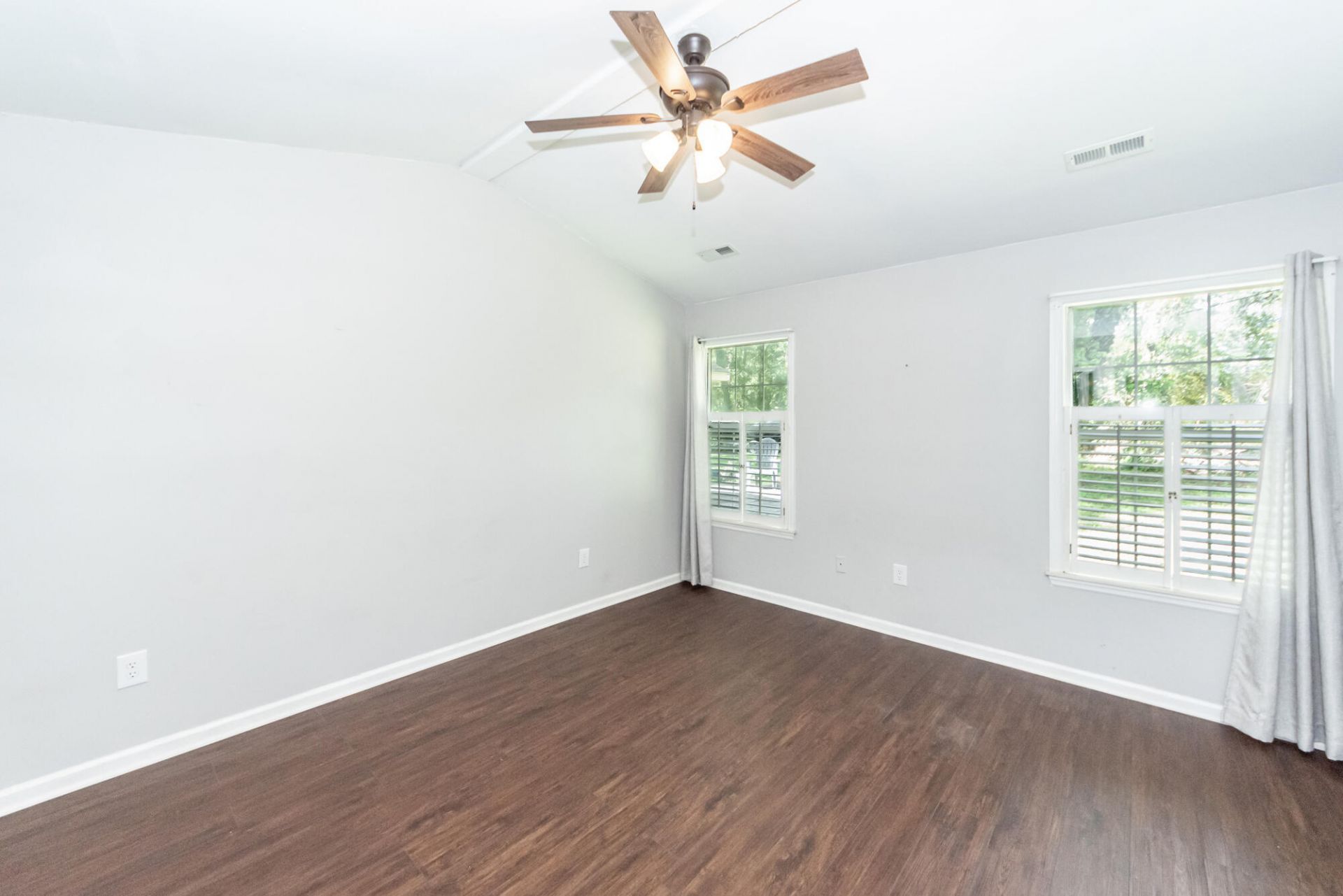 110 Ruston Place Photo 23