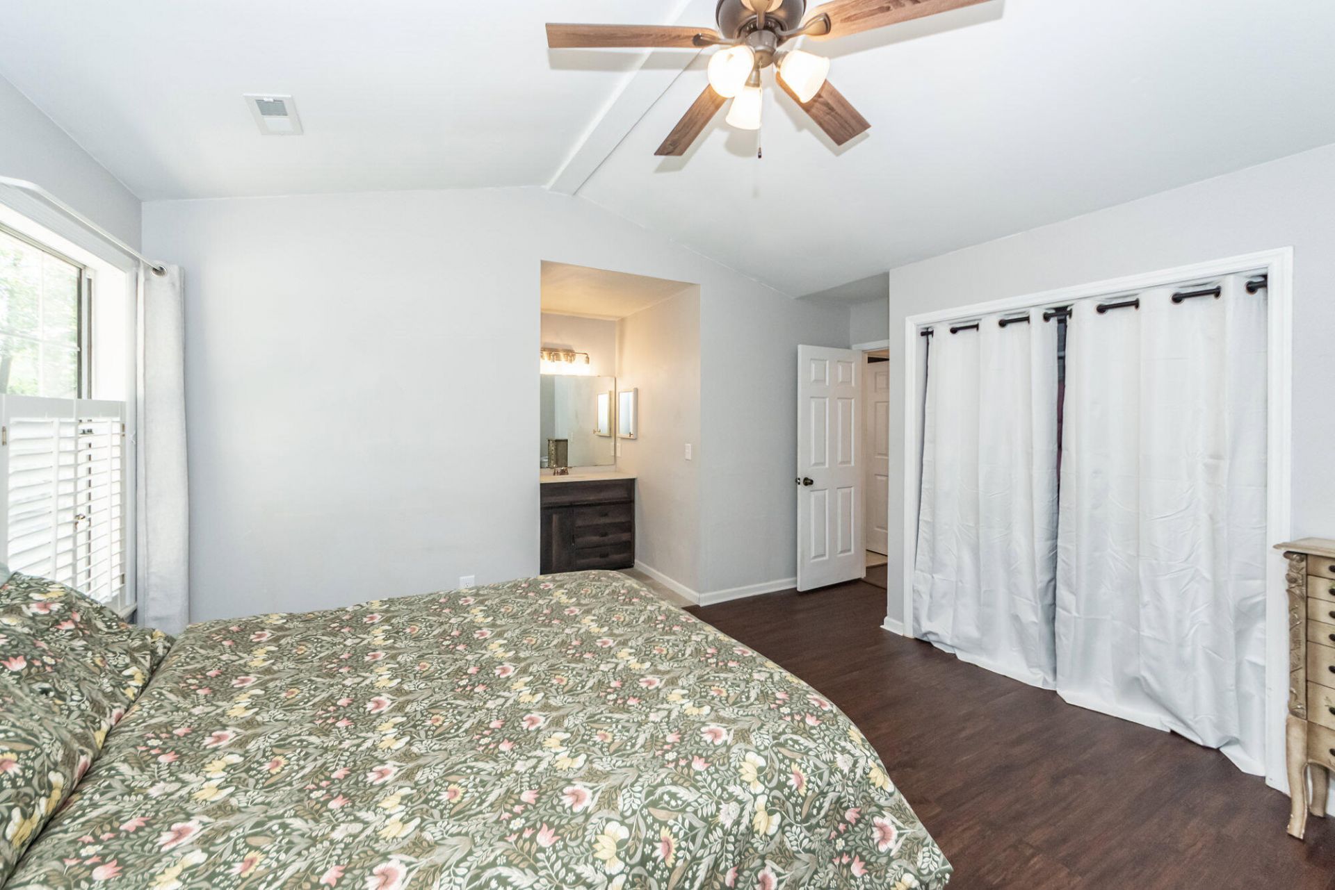 110 Ruston Place Photo 27