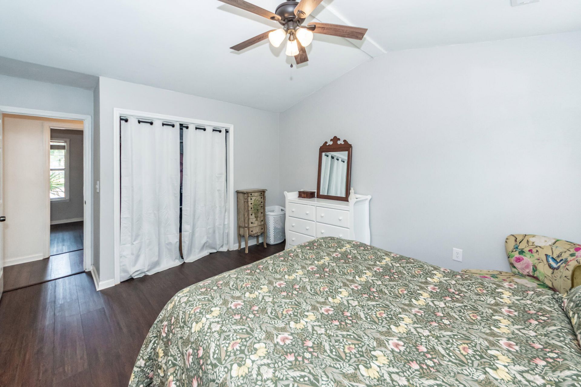 110 Ruston Place Photo 28
