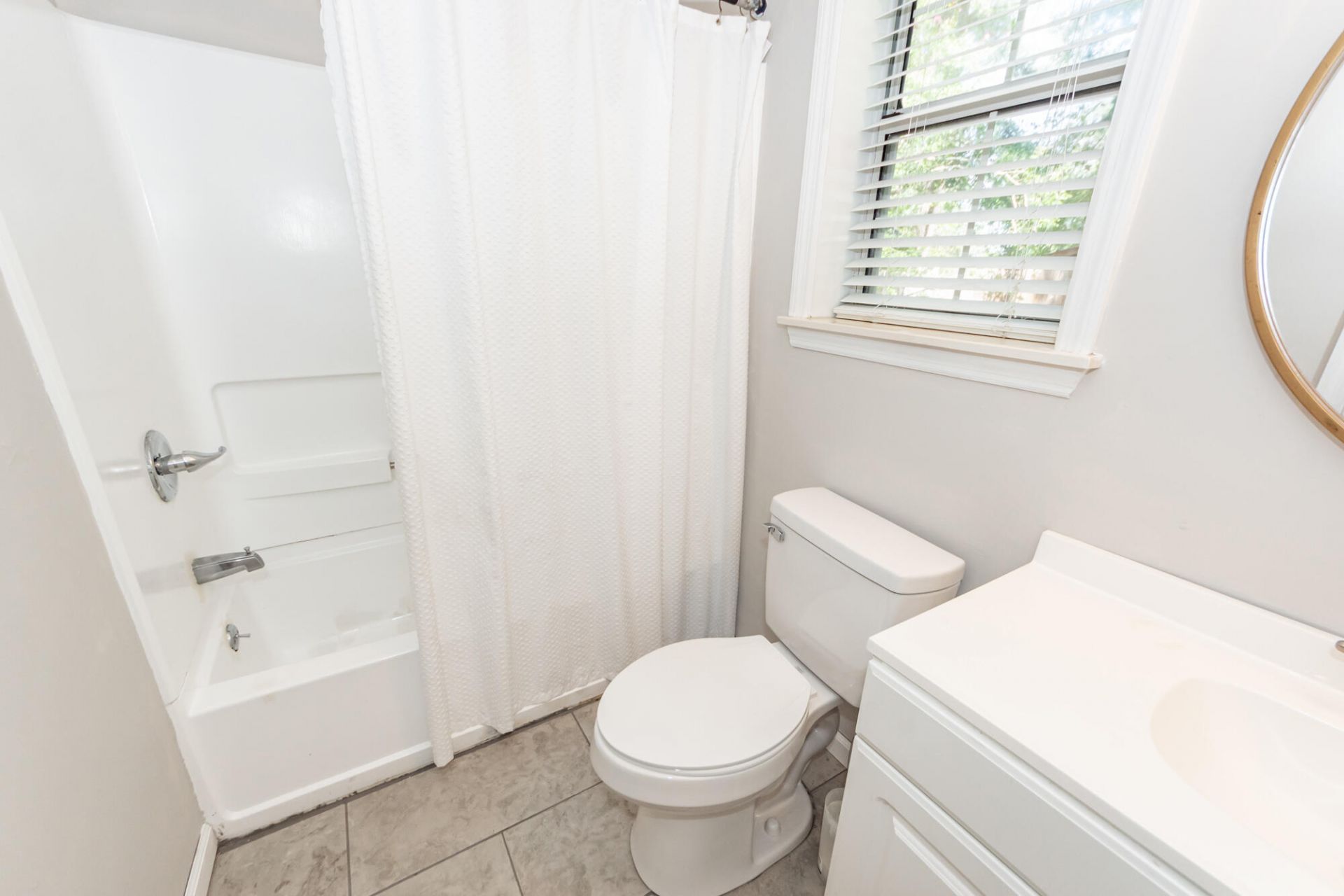 110 Ruston Place Photo 32