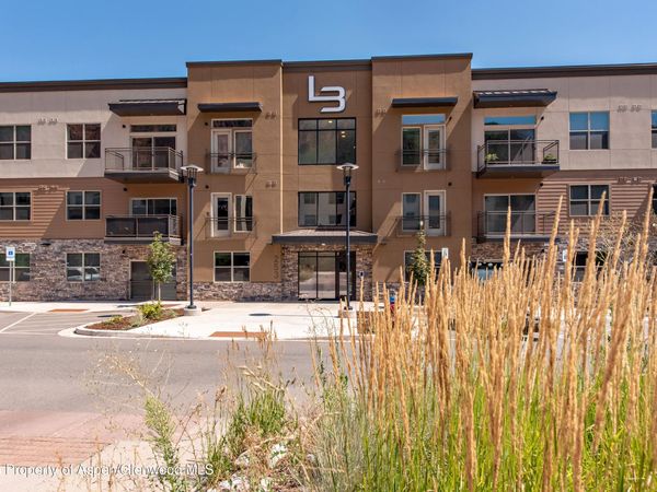 253 Wulfsohn Road, Unit 211, Glenwood Springs, CO 81601