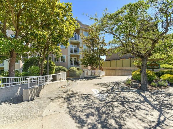 1519 Hillside Ave , Unit #408, Victoria, BC V8T 2C1