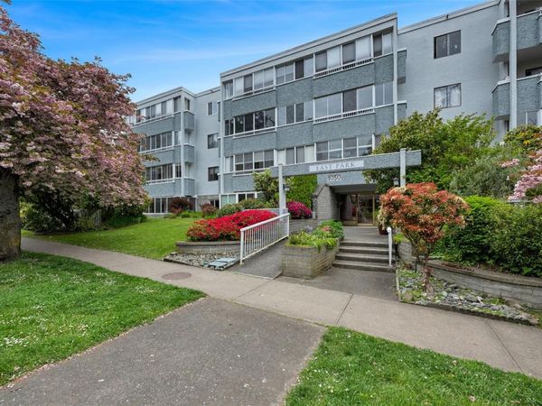1050 Park Blvd , Unit #201, Victoria, BC V8V 2T4