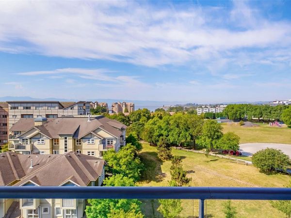 160 Wilson St , Unit #806, Victoria, BC V9A 7P9