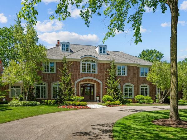 1150 W Keswick Lane W, Lake Forest, IL 60045