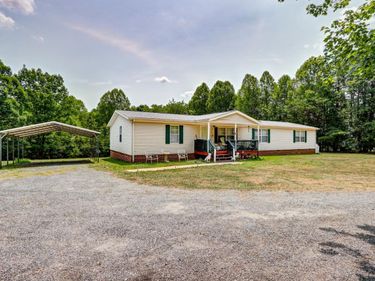 572 Leonard Lane, Gladys, VA 24554